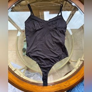 🖤Black Bodysuit Size L🖤